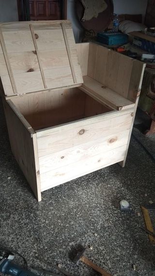 Mueble con gran baul Decorativo y almacenaje