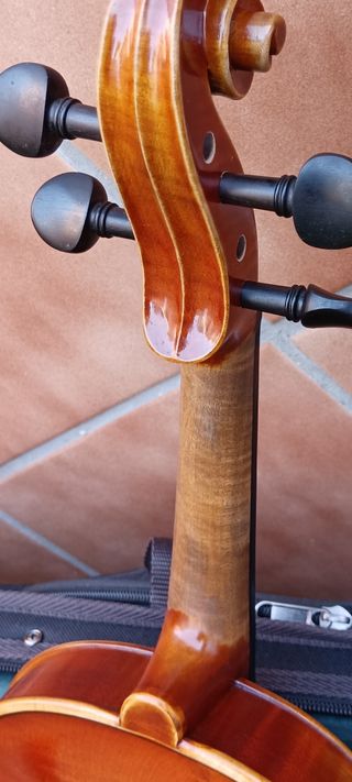Violin artesano con estuche a estrenar 4/4.