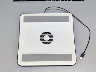 Base refrigeradora para portátil.