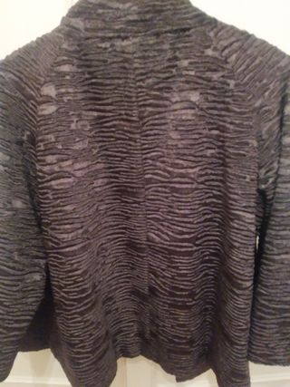 chaqueta de señora, tela imitacion a astracan.