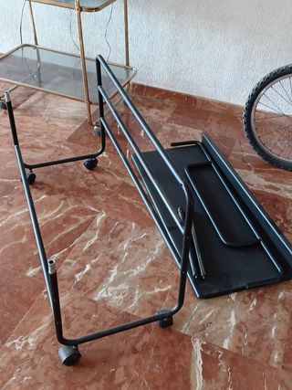 mesa baja TV musica hi-fi ruedas