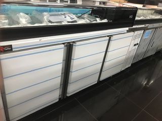 Mesa refrigerada 2 metros