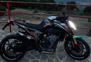 Ktm duke 790 2019 9000km con extras, está nueva.