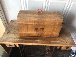 Máquina coser Alfa muy antigua con mueble incluido