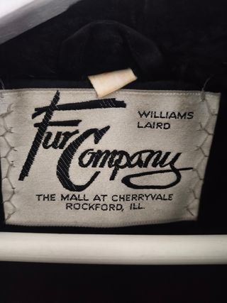 Abrigo de piel natural de conejo. Años 70'.