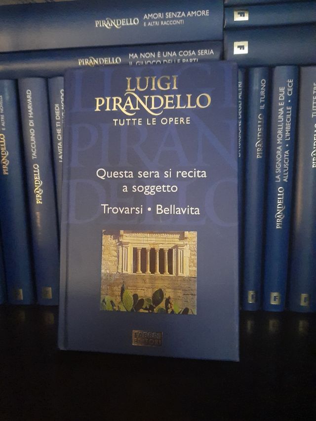 43 volumi Collezione Luigi Pirandello