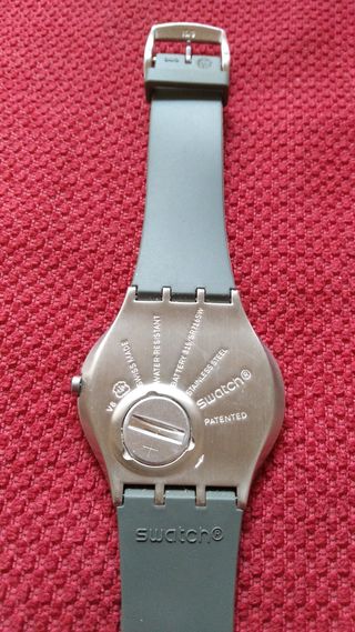 Reloj ligero Swatch modelo Skinearth (SS07S103)