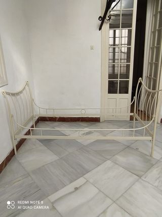 cama, estructura de hierro forjado macizo