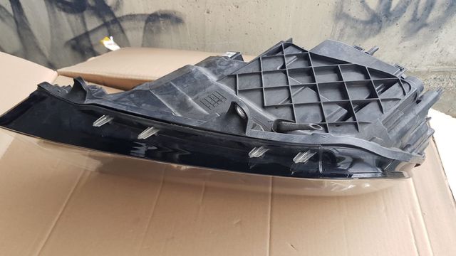 Faro delantero derecho Volkswagen touareg 7p 2016