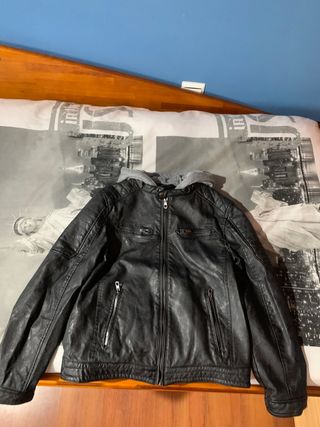 Chaqueta Cuero Gorro Gris