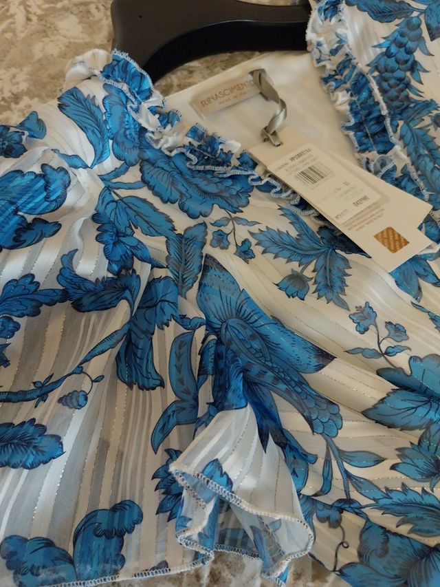 Vestido florido Rinascimento NOVO