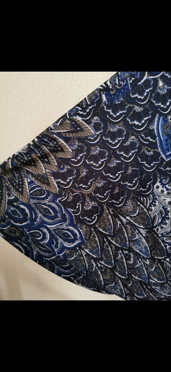 Vestido chica talla M-L nuevo.