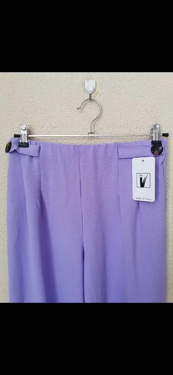 Pantalón chica talla 38-40 nuevo.