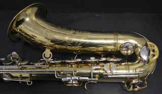 Saxofon Tenor Conn 10M en perfecto estado.