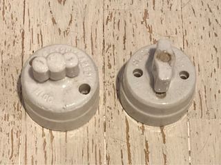 Llaves antiguas de porcelana 