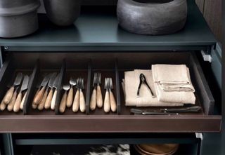 APARADOR DE DISEÑO, POLIFORM