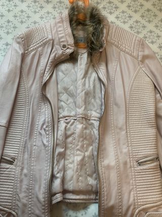 Cazadora de cuero de Bershka 