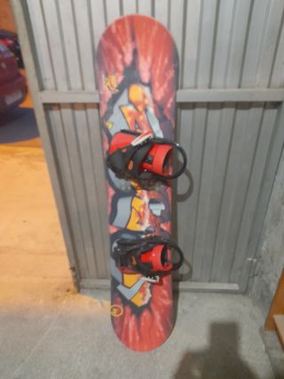 tabla de snow con fijaciones para niñ@
