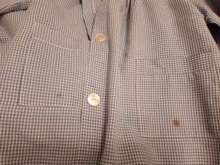 2 batas azules colegio bordadas. nombre Martín.