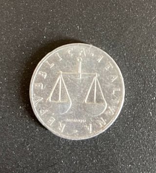 Moneta da una lira del 1951 rara BB