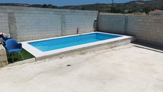 Piscina 6x3 poliéster profundidad 1.20-1.60