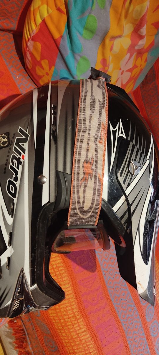 casco enduro, gafas incluidas