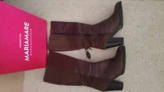 Botas altas de piél