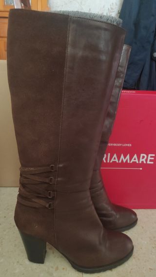 Botas altas de piél