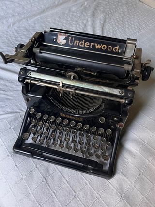 Máquina de escribir antigua Underwood