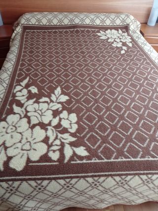 MANTA DE CAMA DE 90 cm.