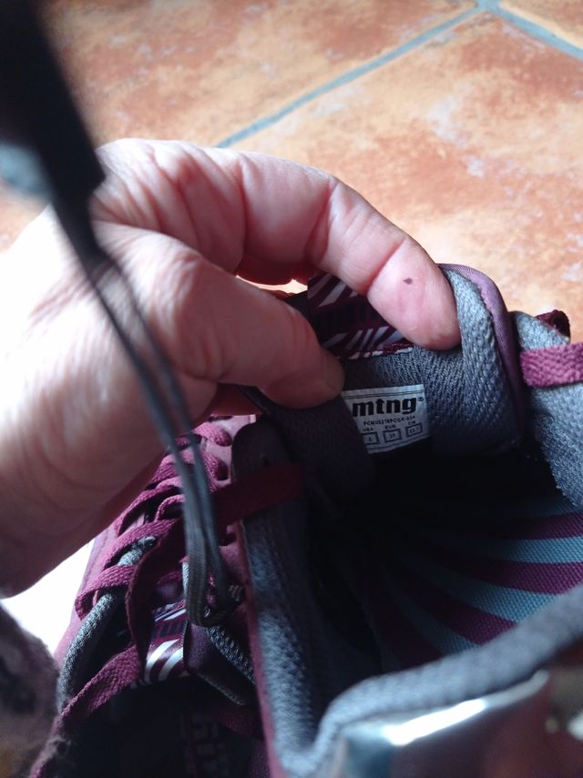 Zapatillas deportivas burdeos Mustang