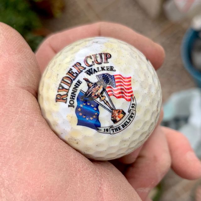 OFERTA Bolas de golf con logotipo.