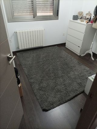 alfombra gris