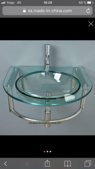 Mueble baño de cristal.
