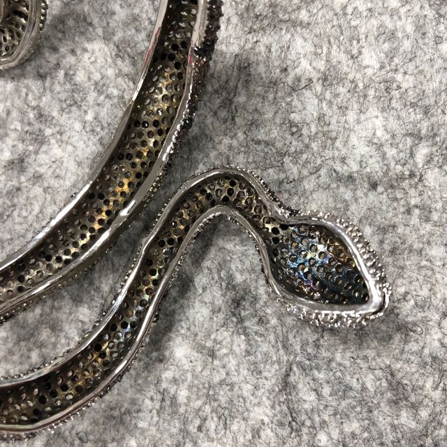 Pulsera con forma de serpiente