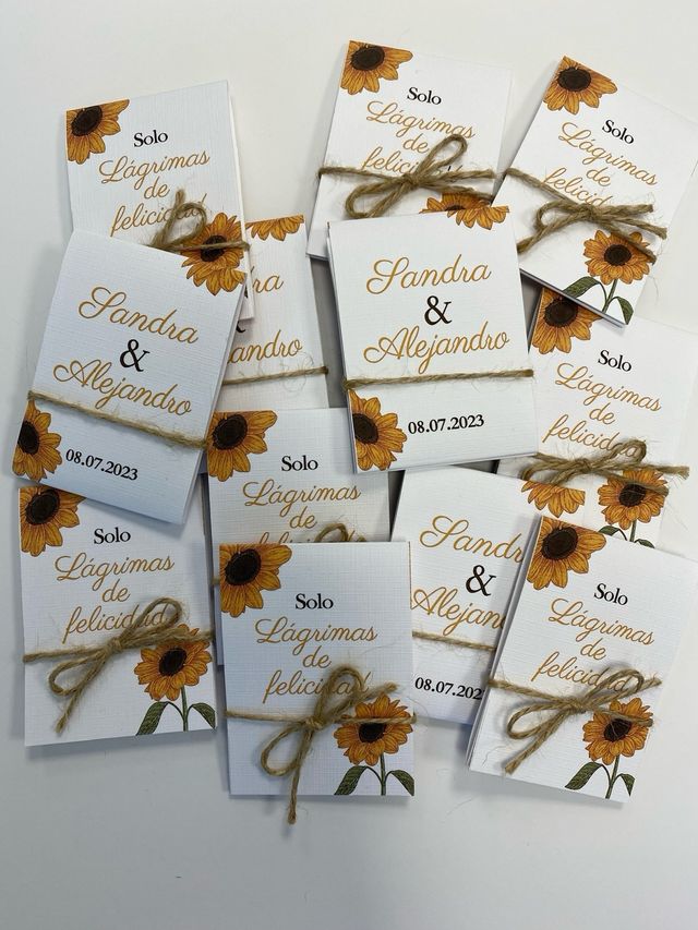 Detalle invitados boda. Lágrimas felicidad