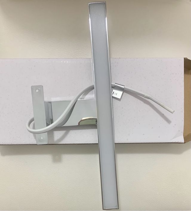 *** NUOVA *** Applique per specchiera da bagno