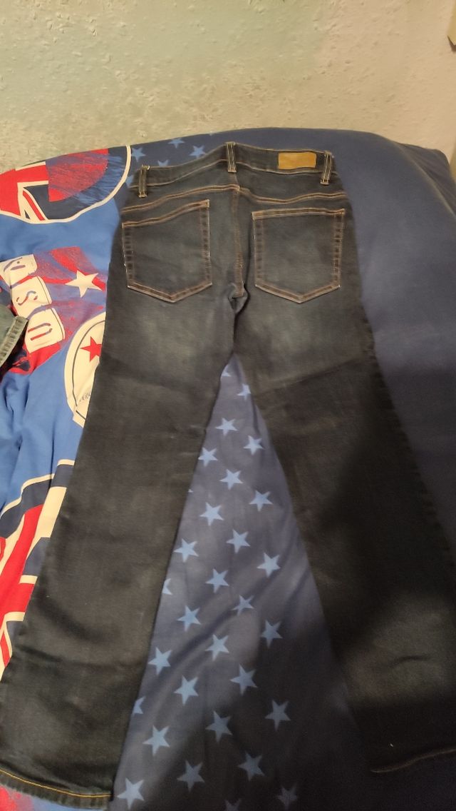 Pantalón vaquero azul marino