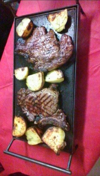 Tre pietre laviche con telaio