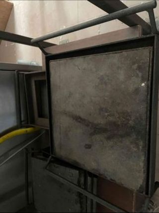 Tre pietre laviche con telaio