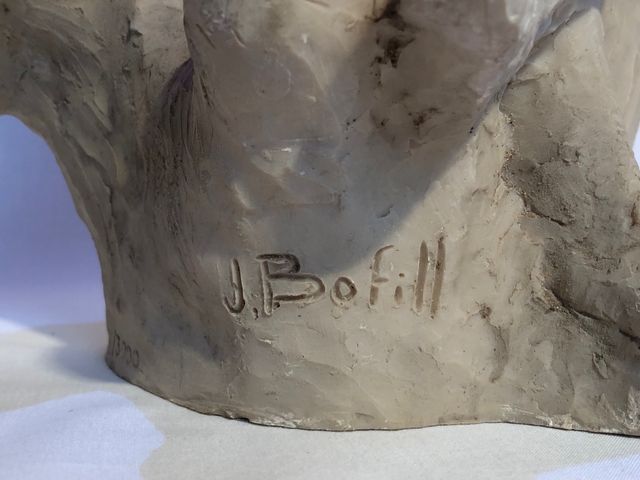 Escultura de Josep Bofill firmada