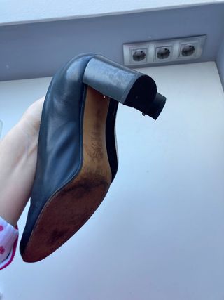 Zapatos de tacon de piel azul marino