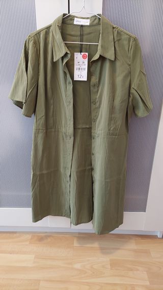 Vestido a estrenar verde militar