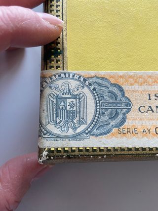 Caja antigua de puros de Canarias con sellos