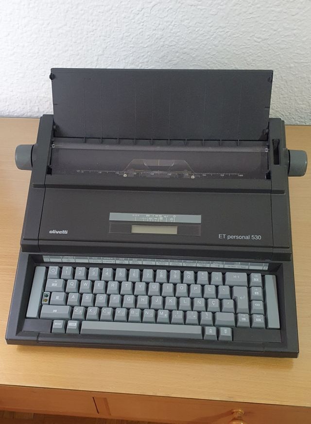 Máquina escribir Olivetti ET personal 530