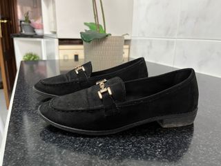 Mocasín negro ,37