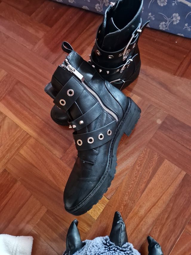 botines negros 1 vez usados  .algo negociable 