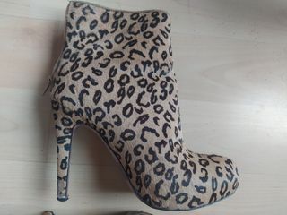 Botines tacón leopardo 