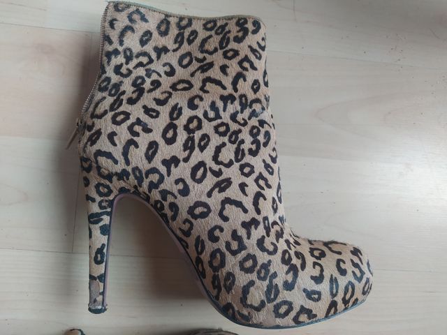 Botines tacón leopardo