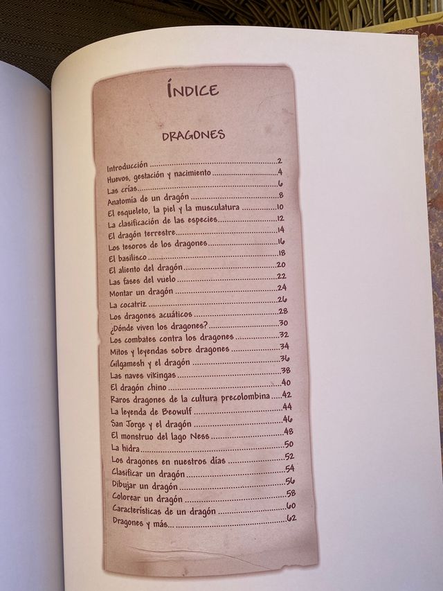 Libro, dragones, mitos y leyendas sin usar